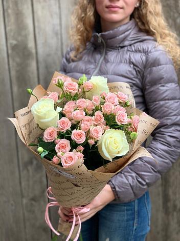 Букет цветов из: Розы в Айхале