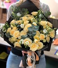 Букет цветов из:  Розы и Лизиантусы в Айхале